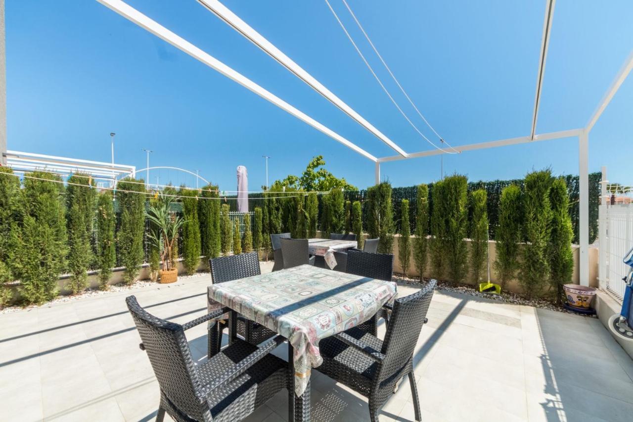 Vivienda Aguas Nuevas Familiar & Deportivo Apartment ตอร์เรเวียคา ภายนอก รูปภาพ